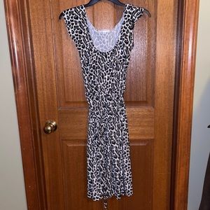 🌺 FASHION BUG LADIES CHEETAH PRINT DRESS. SIZE MEDIUM. 🌺